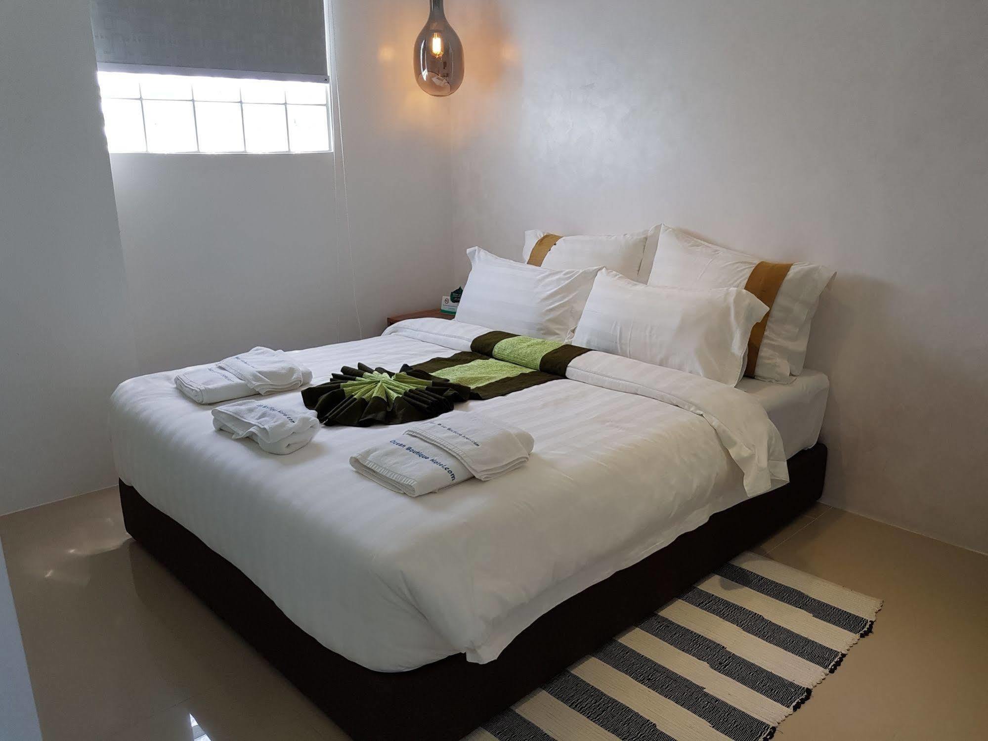 บลู โอเชียน บูทิก โฮเต็ล.คอม Hotel Manoc-Manoc ภายนอก รูปภาพ